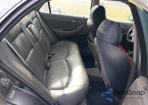 2000 Honda Accord 3.0 Ex из США, поврежденный, VIN 1HGCG1650YA009628